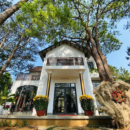 S'Nghe Homestay Mang Den Kon Von Kla Bagian luar foto